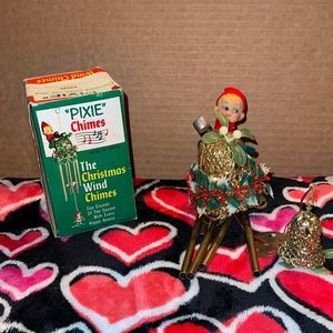 Vintage Pixie Chimes Christmas wind chimes elf mallet, Bell Holly Mistletoe with
